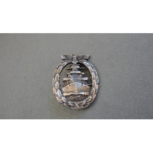 WW2 German Kriegsmarine High Seas Fleet Badge/Superior in Silver