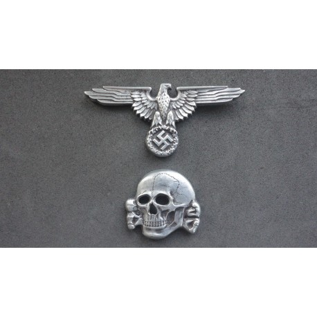 WW2 - SS Officer Visor Cap Skull with Eagle - Superior -