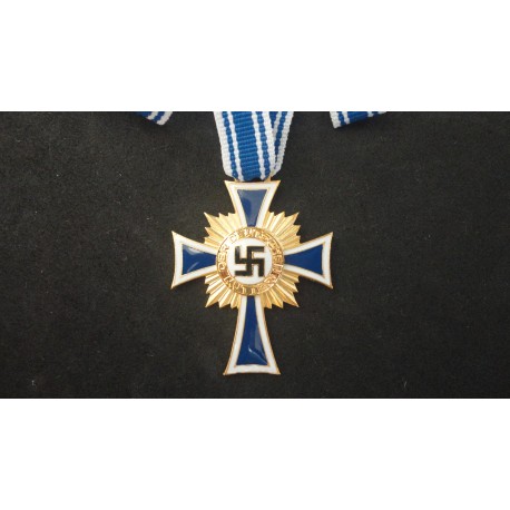 WW2 German Cross of Honour of the German Mother - Gold
